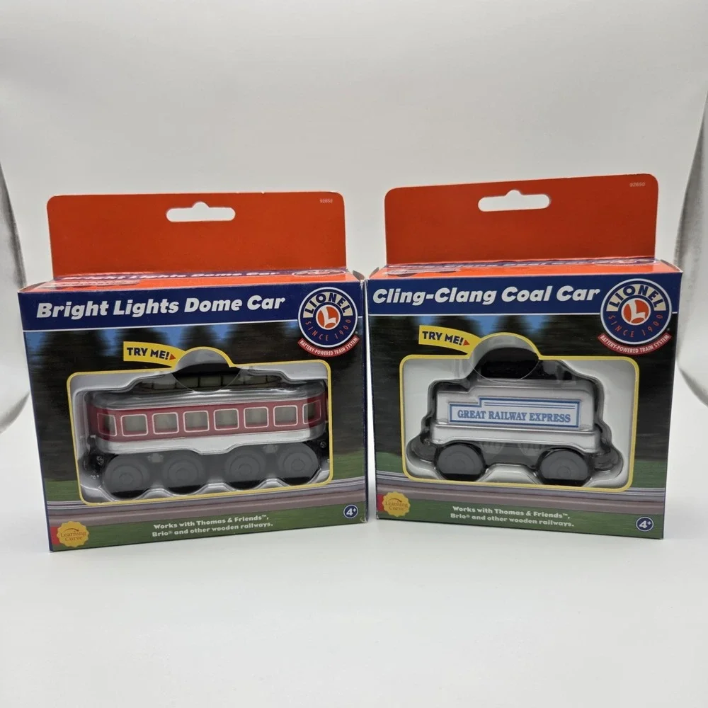 Lionel Wooden Railway Bright Lights Dome Car & Cling-Clang Coal Car ‎   NEW